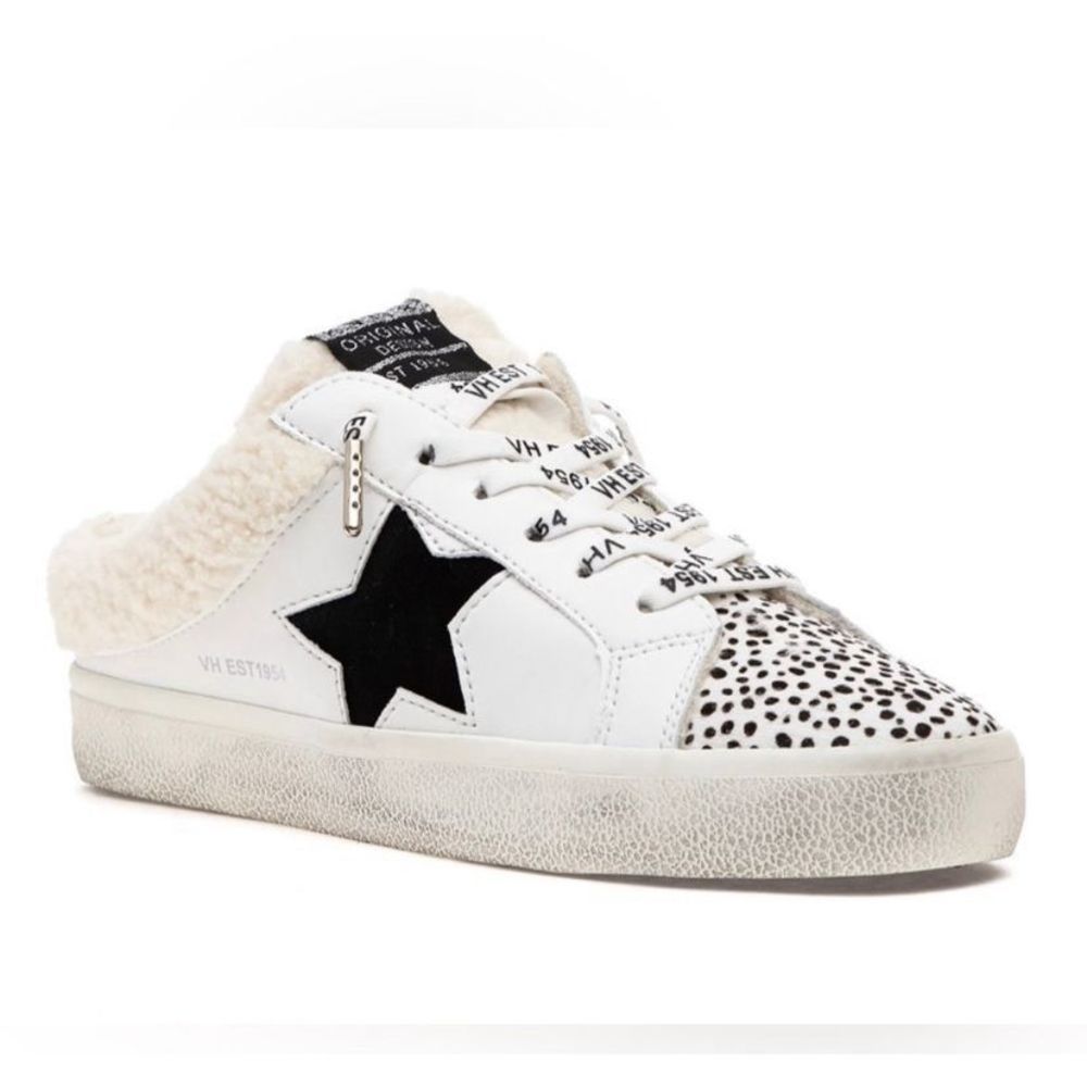 Vintage Havana White and Black Star Sneakers